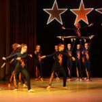 Ogólnopolski Taneczny Sabat Zespołów Dziecięcych i Młodzieżowych o „Złotą Miotłę Baby Jagi”. / Wojciech Habdas / Radio Kielce