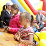 Akcja Urzędu Wojewódzkiego „Zrób dziecku paszport” / Wojciech Habdas / Radio Kielce