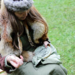 Po zakończeniu części oficjalnej w Parku Miejskim rozpoczął się piknik historyczny z udziałem grup rekonstrukcyjnych. / Wojciech Habdas / Radio Kielce