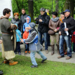 Po zakończeniu części oficjalnej w Parku Miejskim rozpoczął się piknik historyczny z udziałem grup rekonstrukcyjnych. / Wojciech Habdas / Radio Kielce