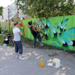 Mur przy Źródłowej zmienił się nie do poznania. To efekt akcji "Pomaluj mój świat". / Wojciech Habdas / Radio Kielce