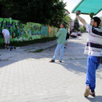 Mur przy Źródłowej zmienił się nie do poznania. To efekt akcji "Pomaluj mój świat". / Wojciech Habdas / Radio Kielce