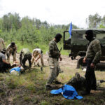 21 oficerów Wojska Polskiego i jeden żołnierz z Brazylii szkolą się w Kielcach przed wyjazdami na misje Organizacji Narodów Zjednoczonych. Zasadzka na niczego nie spodziewających się obserwatorów. / Wojciech Habdas / Radio Kielce