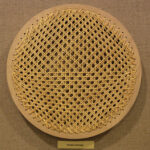 Biżuterię, arabskie ornamenty oraz misternie zdobione pudełka zaprezentowali dziś uczniowie Zespołu Państwowych Szkół Plastycznych w Kielcach. Wernisaż, był podsumowaniem kilkuletniego projektu, w ramach którego młodzi artyści poznawali sztukę Hiszpanii oraz techniki zdobnicze z tego kraju.  / Wojciech Habdas / Radio Kielce