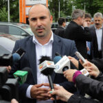 Przedstawiciele władz miasta, województwa, uczelni wyższych, przedsiębiorcy a także podsekretarz stanu w Ministerstwie Infrastruktury i Rozwoju Iwona Wendel wzięli udział w uroczystości „Wbicia pierwszej łopaty pod budowę Zespołu Inkubatorów KPT”. n/z Szymon Mazurkiewicz, dyrektor KPT. / Wojciech Habdas / Radio Kielce