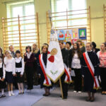 Zespole Szkół Ogólnokształcących nr 17 Specjalnych w Kielcach imienia Karola Wojtyły –papieża Polaka otrzymał dziś obraz przedstawiającego świętego Jana Pawła II autorstwa kieleckiego malarza Kazimierza Kołomyi. / Wojciech Habdas / Radio Kielce