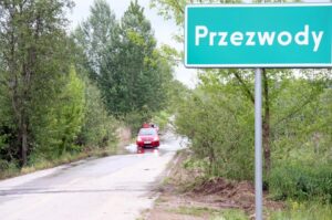 W miejscowości Przezwody w gminie Wilczyce wylała niewielka rzeka Opatówka / Robert Felczak / Radio Kielce