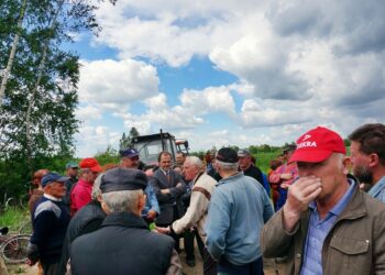 Rolnicy w Bałtowie, protest o konsolidację działek / Teresa Czajkowska / Radio Kielce