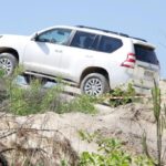 Właściciele terenowych samochodów koncernu Toyota spotkali się w Dębskiej Woli / Robert Felczak / Radio Kielce