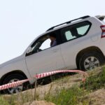 Właściciele terenowych samochodów koncernu Toyota spotkali się w Dębskiej Woli / Robert Felczak / Radio Kielce