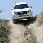 Właściciele terenowych samochodów koncernu Toyota spotkali się w Dębskiej Woli / Robert Felczak / Radio Kielce