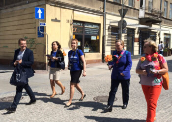 Kandydaci Platformy Obywatelskiej do Parlamentu Europejskiego prowadzili 1 maja w centrum Kielc swoją kampanię wyborczą. / Bartłomiej Zapała / Radio Kielce