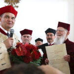 Prof. zw. dr. hab. Walery Pisarek otrzymał tytuł DOCTORA HONORIS CAUSA / Piotr Michalski / Radio Kielce