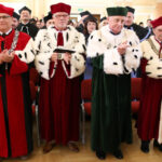 Prof. zw. dr. hab. Walery Pisarek otrzymał tytuł DOCTORA HONORIS CAUSA / Piotr Michalski / Radio Kielce