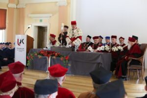 Prof. zw. dr. hab. Walery Pisarek otrzymał tytuł DOCTORA HONORIS CAUSA / Piotr Michalski / Radio Kielce