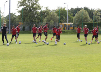 Pierwszy trening Korony / Piotr Michalski / Radio Kielce