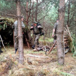 Tygodniowy kurs przetrwania we wrogim środowisku „SERE”, obowiązkowy dla żołnierzy wyjeżdżających na misje zagraniczne, prowadzony przez Centrum Przygotowań do Misji Zagranicznych. / Paweł Klepka / Radio Kielce