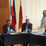 Starosta opatowski Bogusław Włodarczyk spotkał się z przedstawicielami spółki "Twoje zdrowie" prowadzącej szpital w Opatowie / Teresa Czajkowska / Radio Kielce