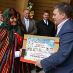 Koncert laureatów 38. Buskich Spotkań z Folklorem i 15. edycja Wojewódzkiego Konkursu "Nasze kulinarne dziedzictwo – smaki regionów" / Stanisław Blinstrub / Radio Kielce