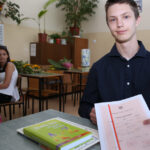 Rozdanie świadectw w Gimnazjum nr 3 przy ulicy Toporowskiego w Kielcach / Kamil Król / Radio Kielce