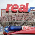 Akcja straży pożarnej w C.H. Real w Kielcach / Krzysztof Żołądek / Radio Kielce