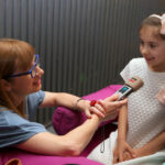 Rozstrzygnięcie XXXII Konkursu Plastycznego "Mój Teatr" w teatrze "Kubuś". Z jedną z laureatek Alą Chmiel rozmawia Anna Roży z Radia Kielce / Kamil Król / Radio Kielce