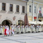20 osób z całego kraju zostało przyjętych w Kielcach do Zakonu Rycerskiego Świętego Grobu Bożego w Jerozolimie / Kamil Król / Radio Kielce
