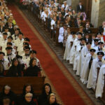 20 osób z całego kraju zostało przyjętych w Kielcach do Zakonu Rycerskiego Świętego Grobu Bożego w Jerozolimie / Kamil Król / Radio Kielce