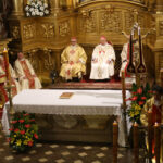 20 osób z całego kraju zostało przyjętych w Kielcach do Zakonu Rycerskiego Świętego Grobu Bożego w Jerozolimie / Kamil Król / Radio Kielce