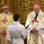 20 osób z całego kraju zostało przyjętych w Kielcach do Zakonu Rycerskiego Świętego Grobu Bożego w Jerozolimie / Kamil Król / Radio Kielce