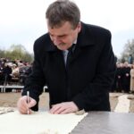 Podpisanie aktu Prezydent Kielc Wojciech Lubawski / Stanisław Blinstrub / Radio Kielce