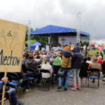 VI Spotkanie Integracyjne Dzieci i Młodzieży Niepełnosprawnej w Masłowie, Msza Święta, której przewodniczył Biskup Pomocniczy Marian Florczyk. / Wojciech Habdas / Radio Kielce