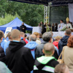 VI Spotkanie Integracyjne Dzieci i Młodzieży Niepełnosprawnej w Masłowie, Msza Święta, której przewodniczył Biskup Pomocniczy Marian Florczyk. / Wojciech Habdas / Radio Kielce