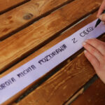 Tymczasem kolejni goście dołączyli do naszej akcji, mamy kolejne ogniwa wolności. / Wojciech Habdas / Radio Kielce