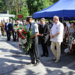 Obchody 95-lecia powstania 2. Pułku Artylerii Lekkiej Legionów. W dawnych koszarach na Stadionie złożono wieńce. Podczas uroczystości odsłonięto pomnik artylerzystów, którzy zginęli w Katyniu i Charkowie. / Wojciech Habdas / Radio Kielce