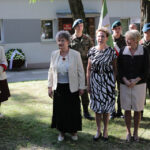 Obchody 95-lecia powstania 2. Pułku Artylerii Lekkiej Legionów. W dawnych koszarach na Stadionie złożono wieńce. Podczas uroczystości odsłonięto pomnik artylerzystów, którzy zginęli w Katyniu i Charkowie. / Wojciech Habdas / Radio Kielce