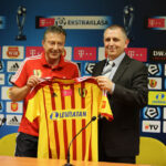 Konferencja prasowa połączoną z prezentacją nowego trenera Korony Kielce Ryszarda Tarasiewicza / Wojciech Habdas / Radio Kielce