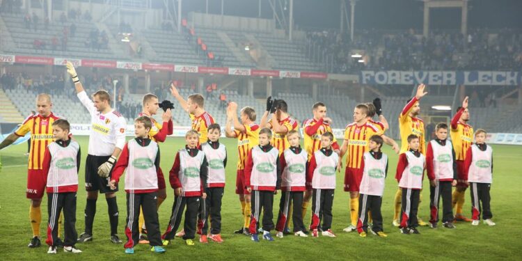 19. kolejka T-Mobile Ekstraklasy: mecz Korona Kielce - Lech Poznań / Kamil Król / Radio Kielce