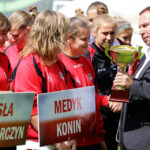 Klubowe Mistrzostwa Polski Dziewcząt U-16 w piłce nożnej . Wręczenie pucharów. / Wojciech Habdas / Radio Kielce