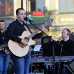 Na kieleckim Rynku odbyło się spotkanie modlitewne "Jezus robi różnicę". / Wojciech Habdas / Radio Kielce