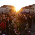 Na kieleckim Rynku odbyło się spotkanie modlitewne "Jezus robi różnicę". / Wojciech Habdas / Radio Kielce