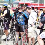 Ulicami Kielc przejechała Masa Krytyczna. Młodzi i starsi rowerzyści zwrócili w ten sposób uwagę na swoje problemy komunikacyjne. / Stanisław Blinstrub / Radio Kielce