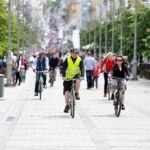 Ulicami Kielc przejechała Masa Krytyczna. Młodzi i starsi rowerzyści zwrócili w ten sposób uwagę na swoje problemy komunikacyjne. / Stanisław Blinstrub / Radio Kielce