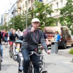 Ulicami Kielc przejechała Masa Krytyczna. Młodzi i starsi rowerzyści zwrócili w ten sposób uwagę na swoje problemy komunikacyjne. / Stanisław Blinstrub / Radio Kielce