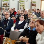 Członkowie świętokrzyskiego oddziału PTTK wspominali w niedzielę 40-tą rocznicę pierwszego wejścia na himalajski szczyt Kangbachen / Stanisław Blinstrub / Radio Kielce