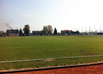 Stadion w Opatowie oddany po remoncie / Teresa Czajkowska / Radio Kielce