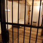 Nowa wystawa w Muzeum Wsi Kieleckiej. tym razem otwarto komisariat. / Stanisław Blinstrub / Radio Kielce