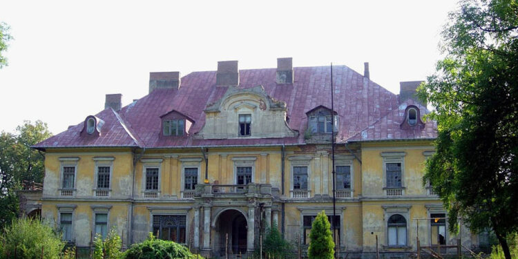 Pałac Druckich-Lubeckich w Bałtowie / Jakub Hałun / pl.wikipedia.org (cc)