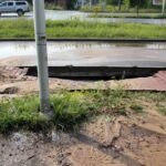 Awaria magistrali wodociągowej na skrzyżowaniu ulic Krakowskiej i Jagiellońskiej / Kamil Król / Radio Kielce