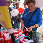 W piątek 18 lipca nasza radiowa ekipa odwiedziła Końskie. Nasz wóz satelitarny ustawił się na skwerze obok kolegiaty pw. św.Mikołaja. / Ewa Kiślak / Radio Kielce